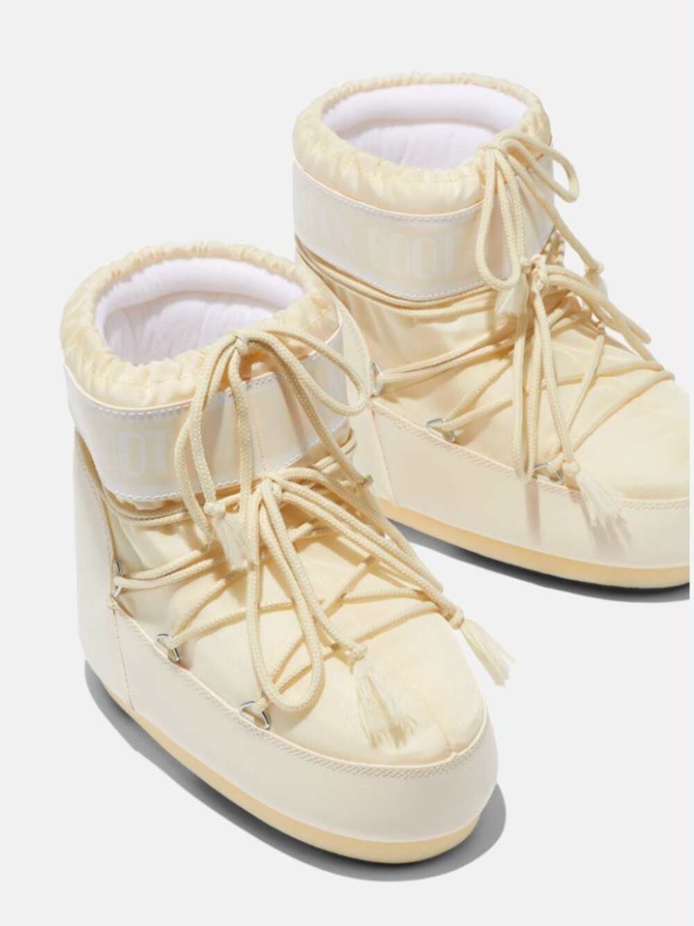 MOON BOOT Icon Low Nylon Boot in Cream size 39-41